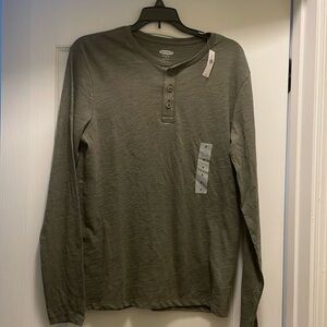 Old Navy men’s shirt